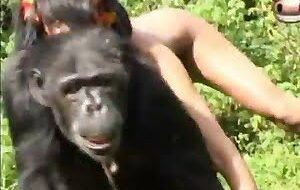 Coroa famosa fode gostoso com negro dotado em motel de luxo - Mulheres transando com macaco